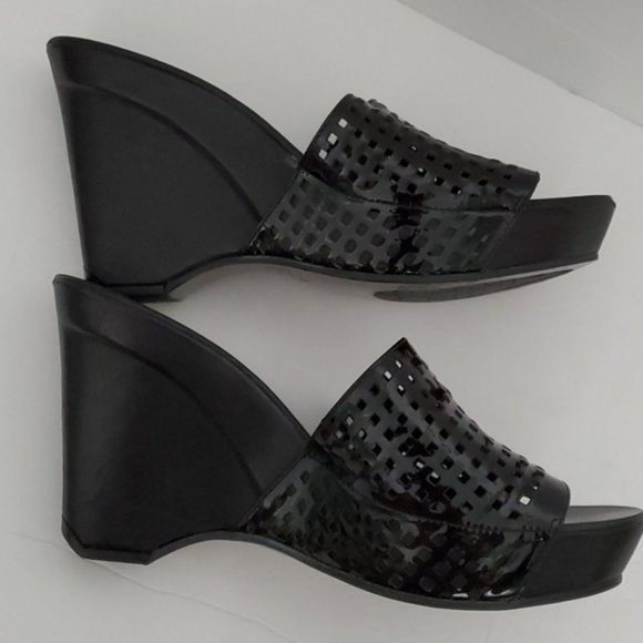 Luxury Diane Von Furstenburg black wedge sandals - Picture 5 of 6